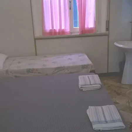 Parigi מלון רימיני