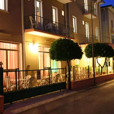 Hotel Parigi 3*