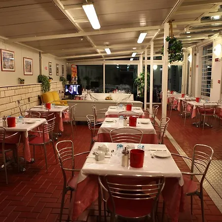 帕里吉酒店 酒店 3*